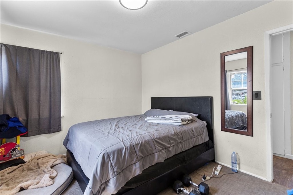 9813 Houghton Avenue