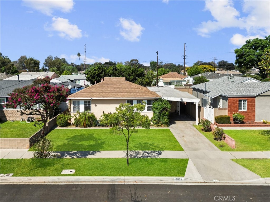 9813 Houghton Avenue