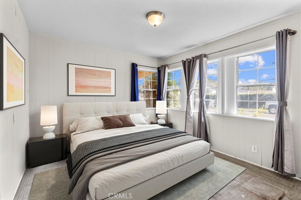 9813 Houghton Avenue