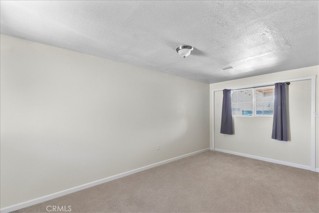 9813 Houghton Avenue