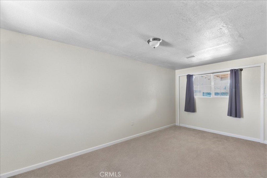 9813 Houghton Avenue