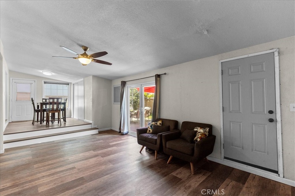 9813 Houghton Avenue