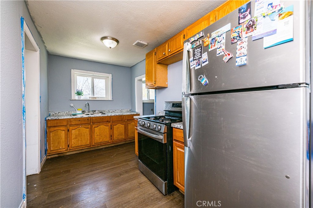 15774 Cottonwood Street