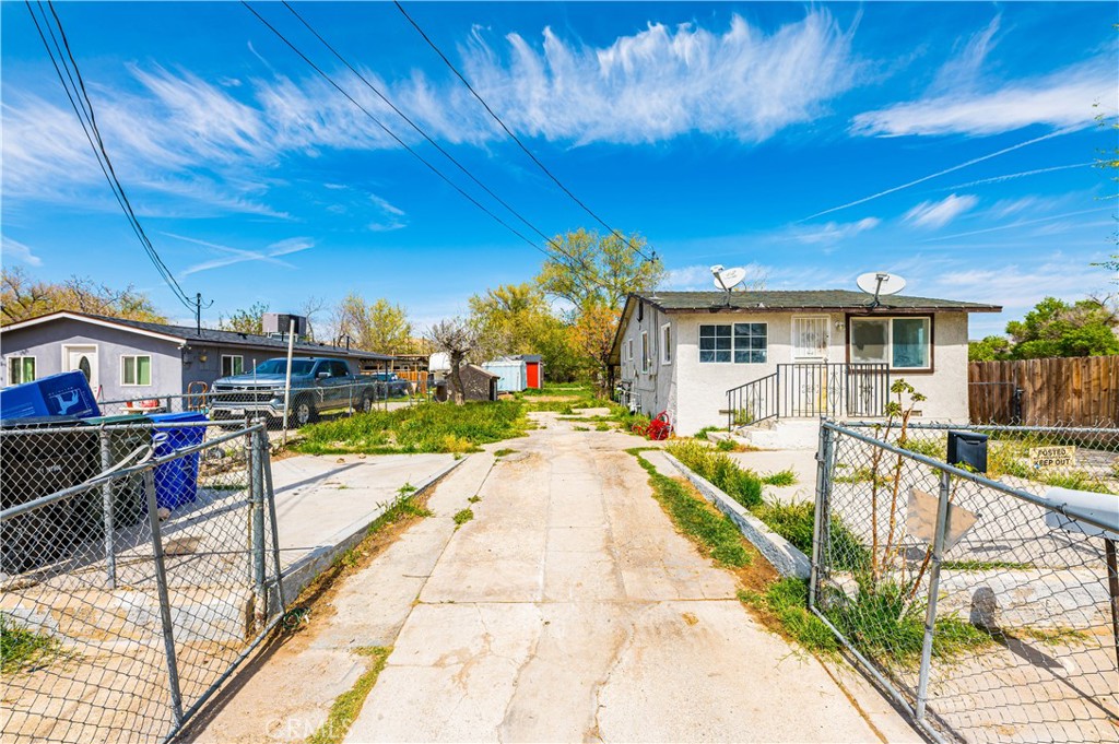 15774 Cottonwood Street