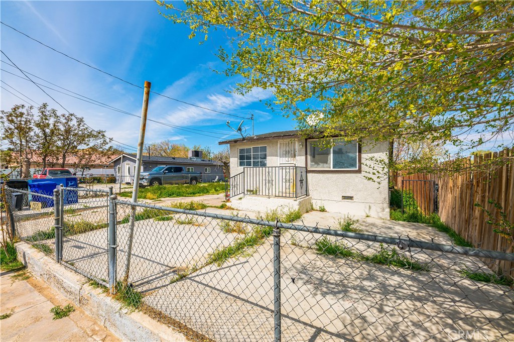 15774 Cottonwood Street