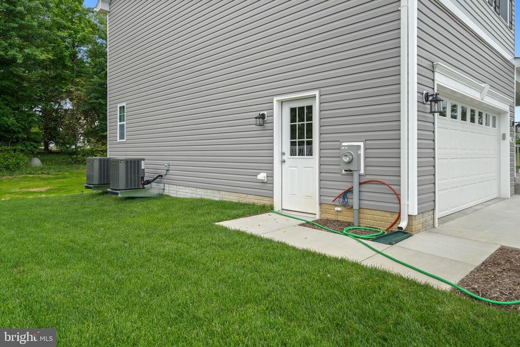 17 CANDLEBERRY DRIVE