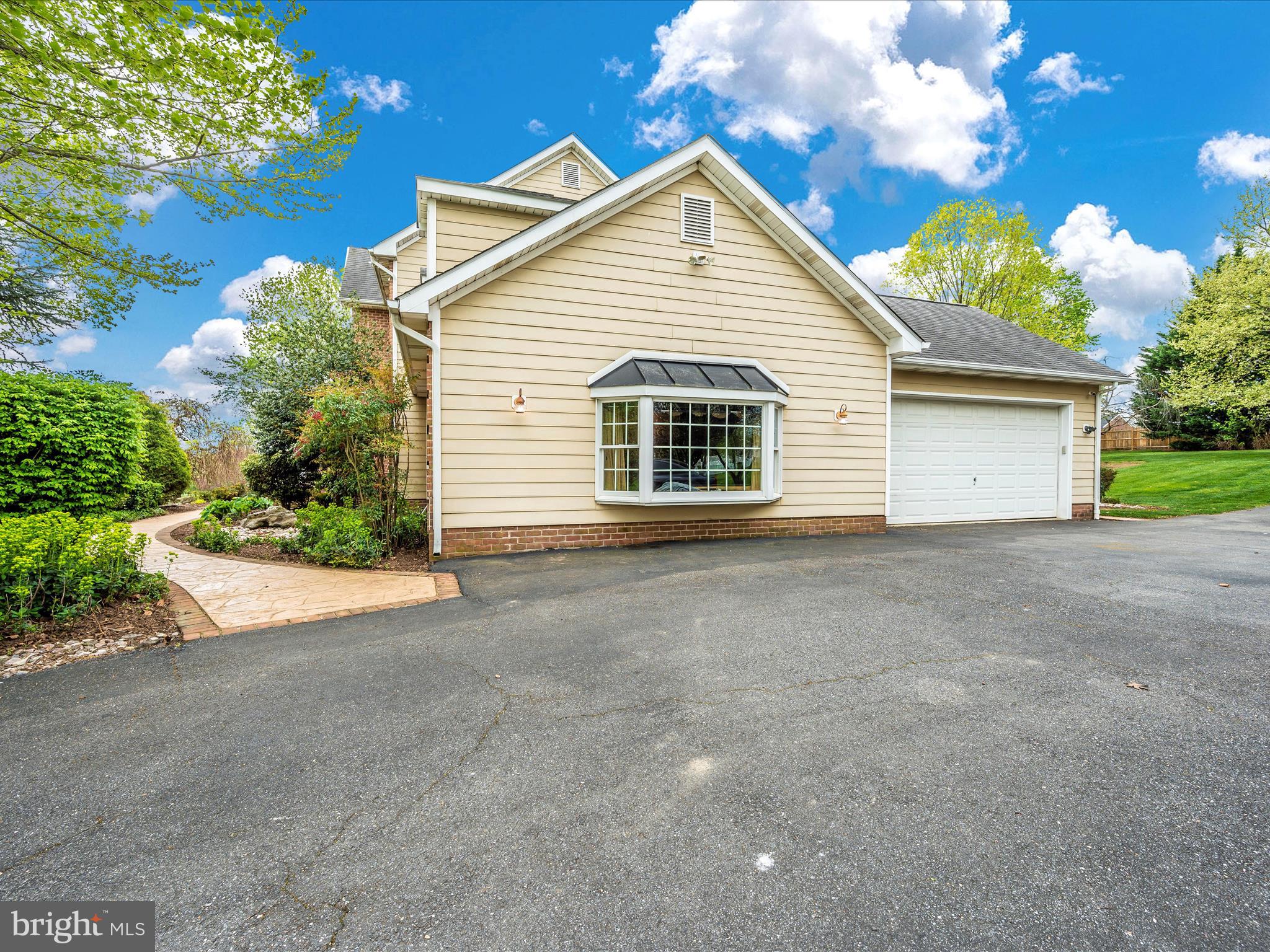 6100 EDMONT DRIVE