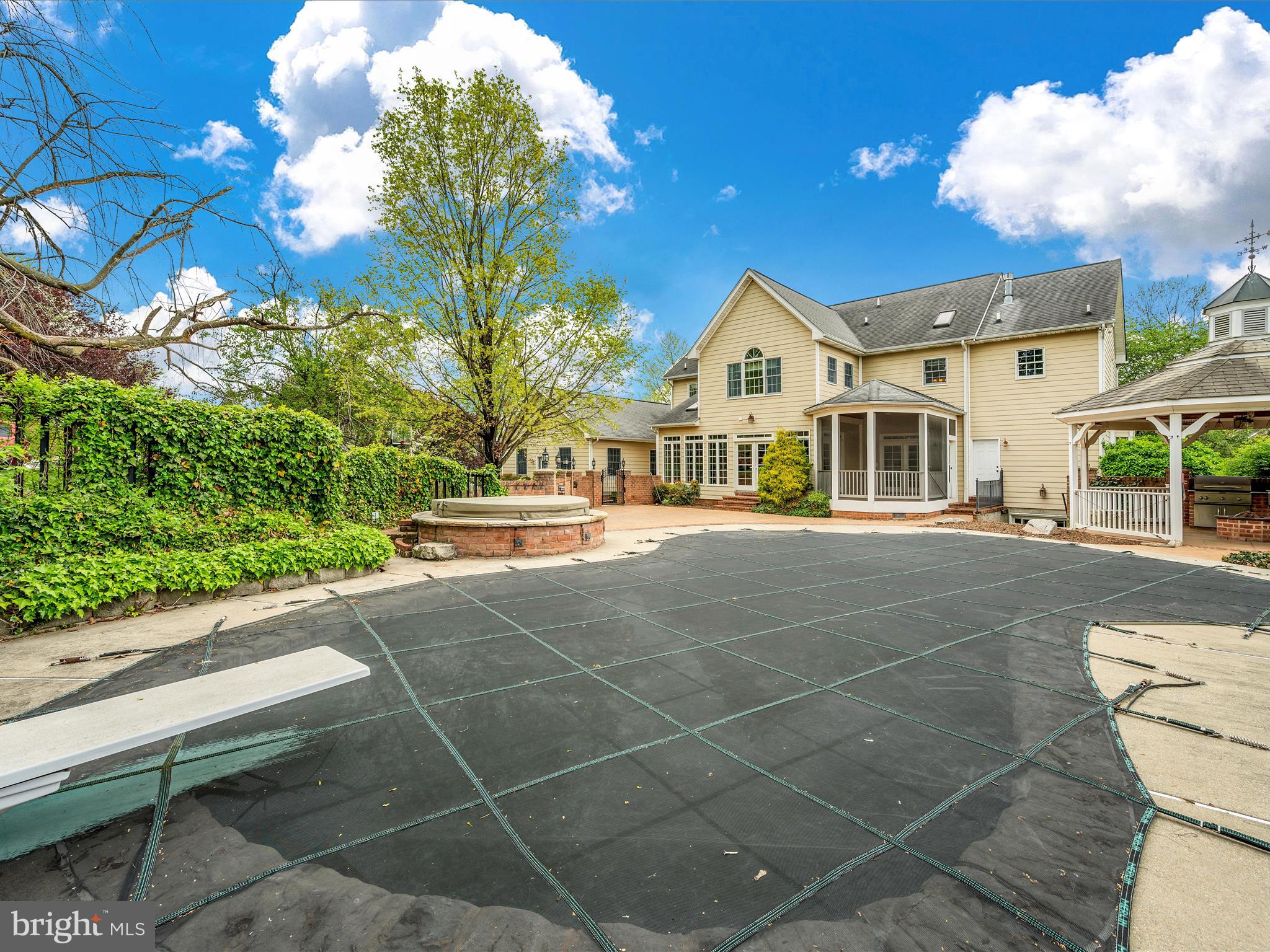 6100 EDMONT DRIVE