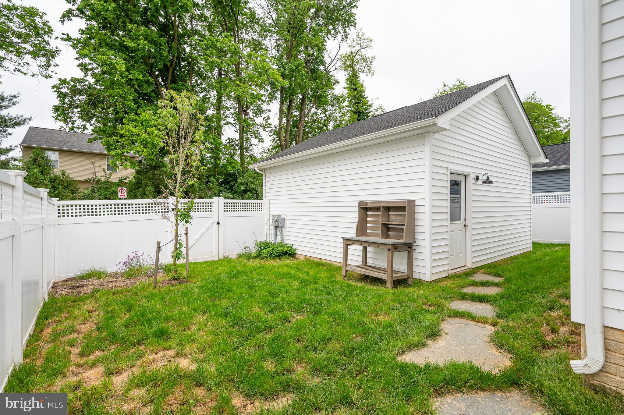 1006 FURGESON LANE
