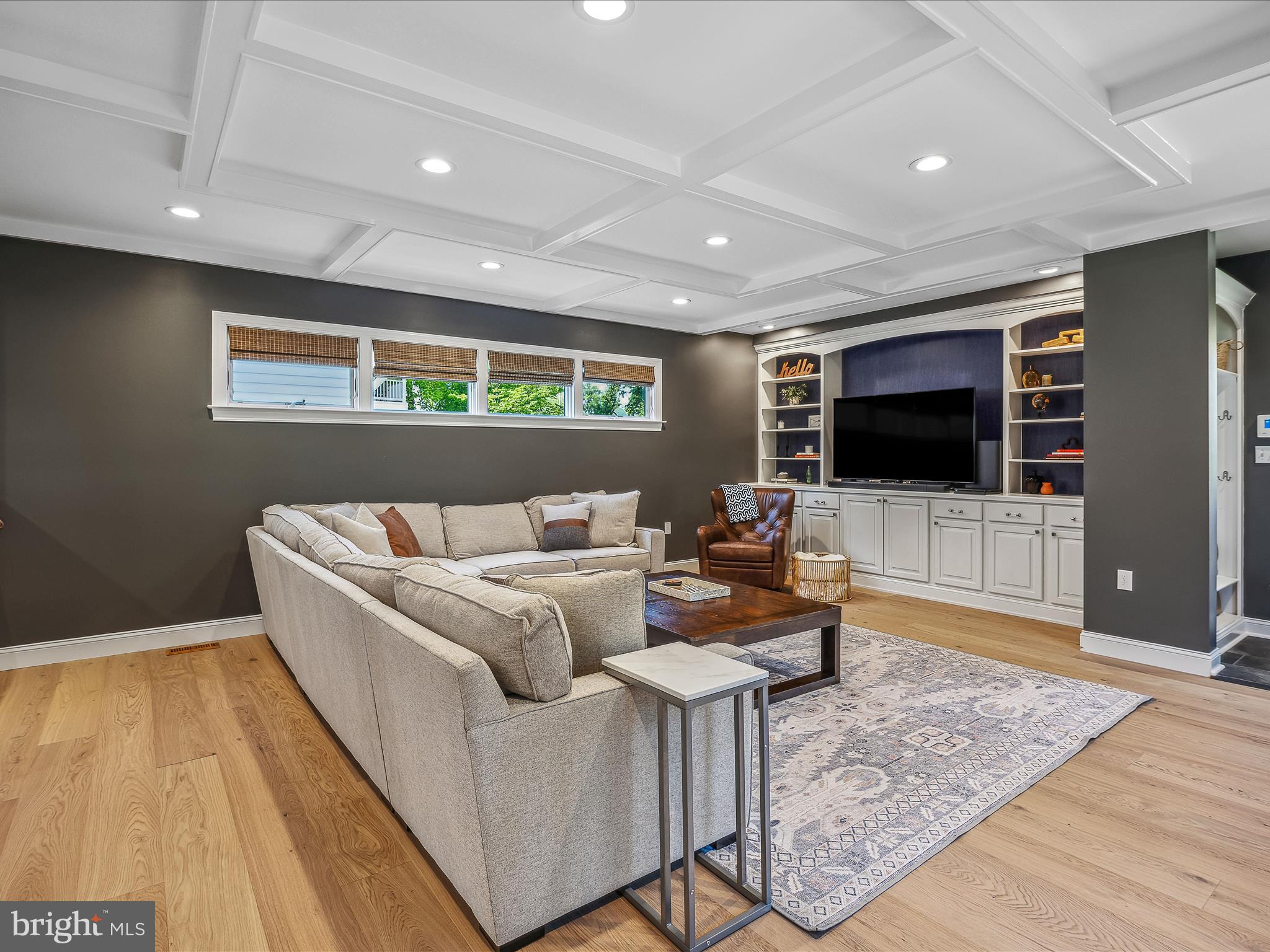 1207 N MARKET STREET