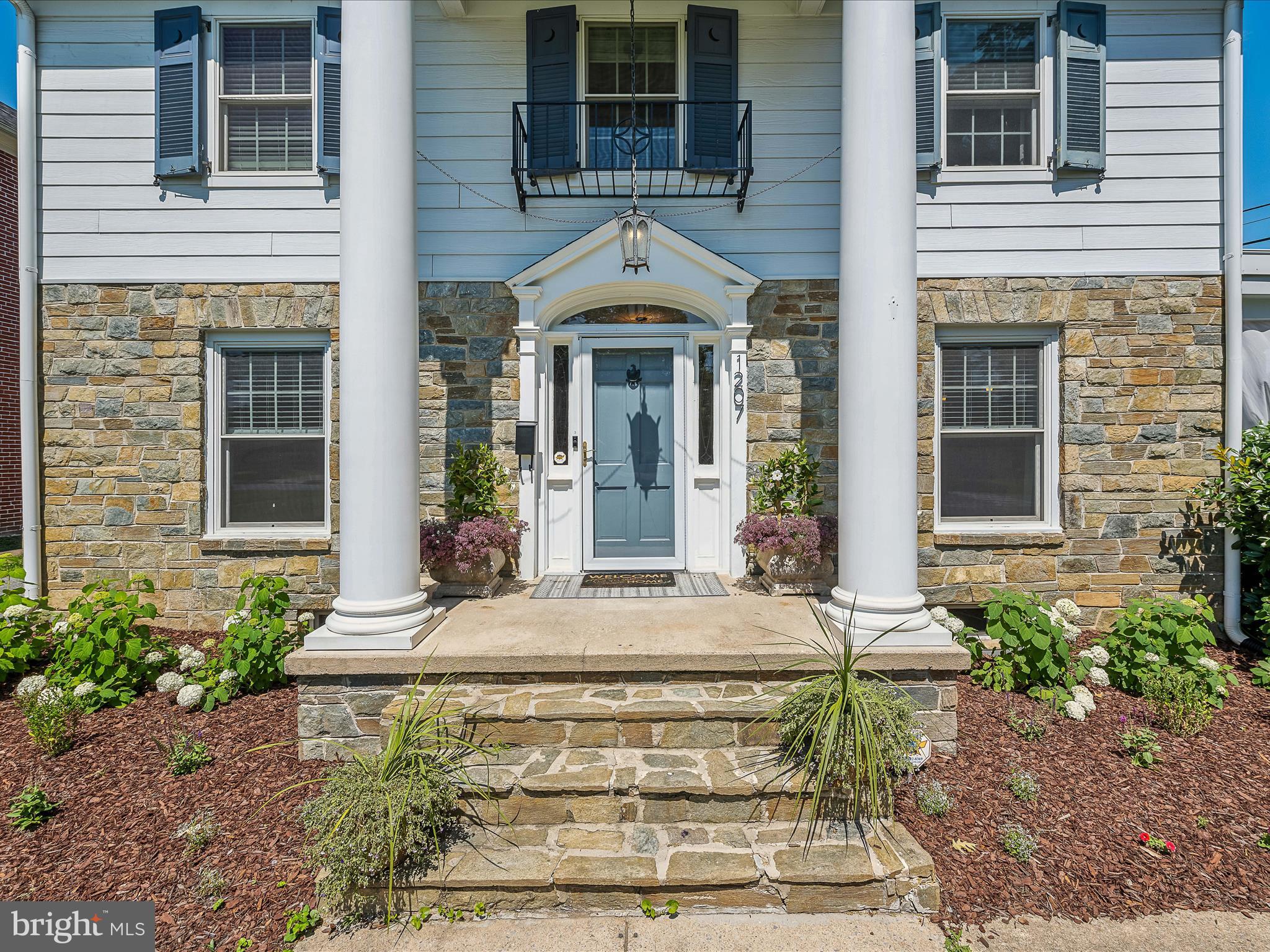 1207 N MARKET STREET