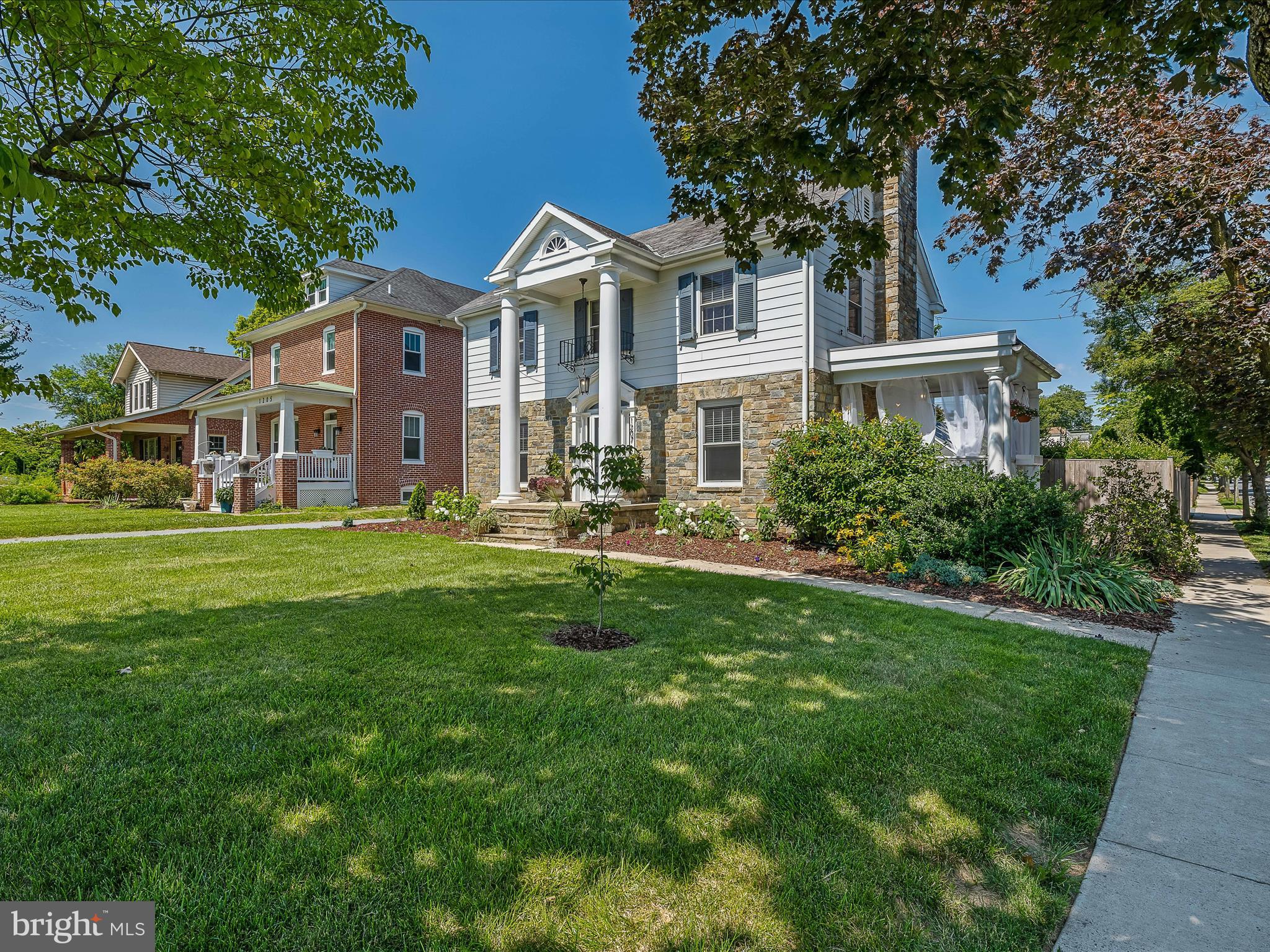 1207 N MARKET STREET