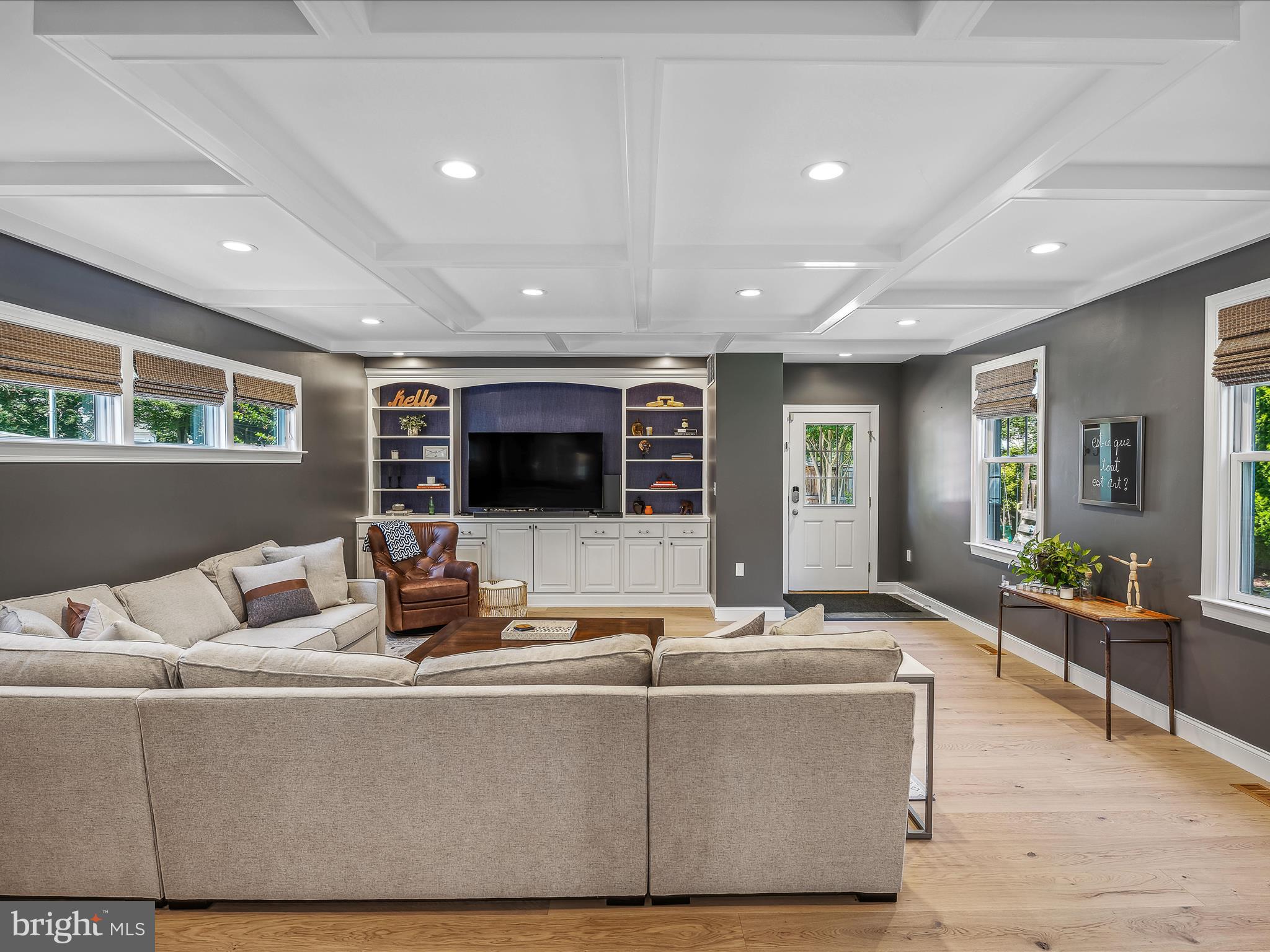 1207 N MARKET STREET