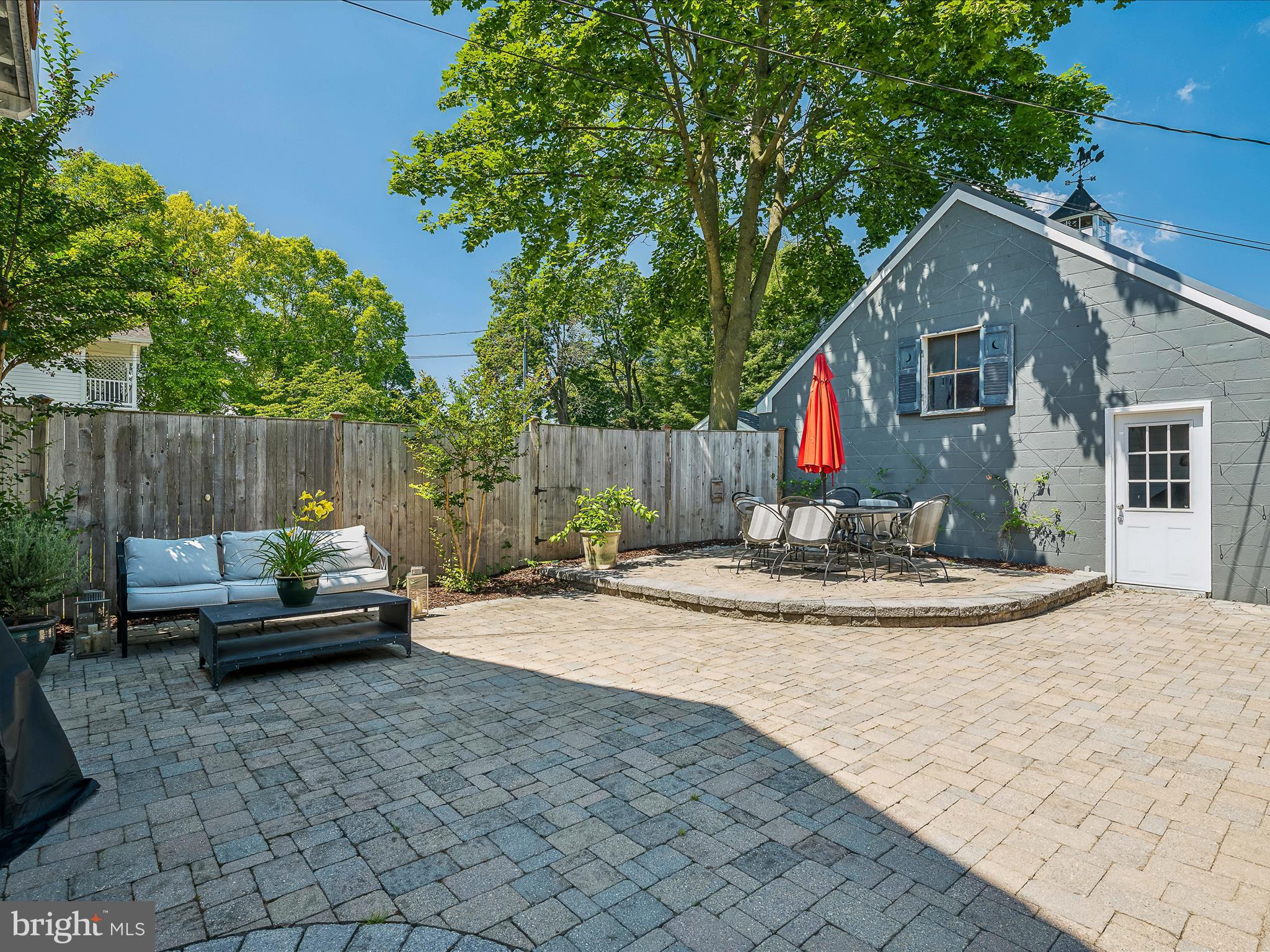 1207 N MARKET STREET