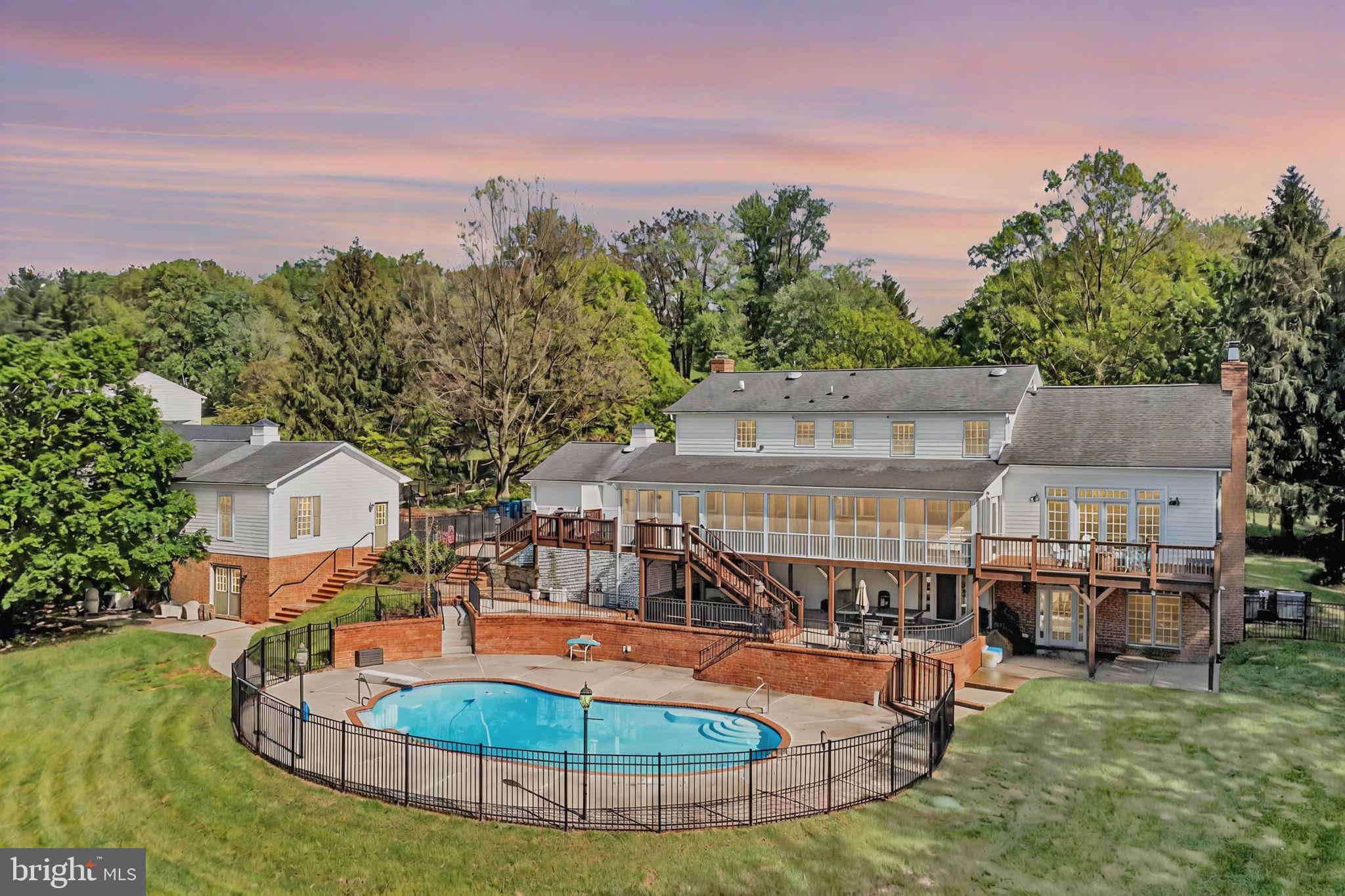 2812 PHEASANT LANE