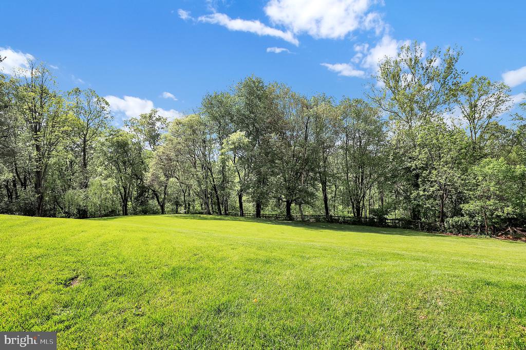 2812 PHEASANT LANE