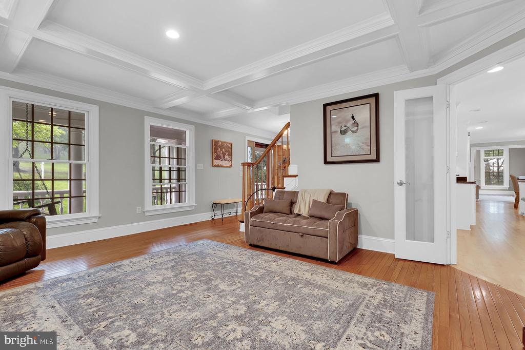2812 PHEASANT LANE