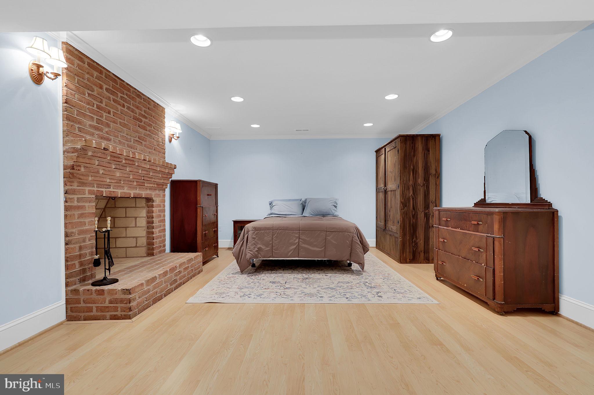 2812 PHEASANT LANE