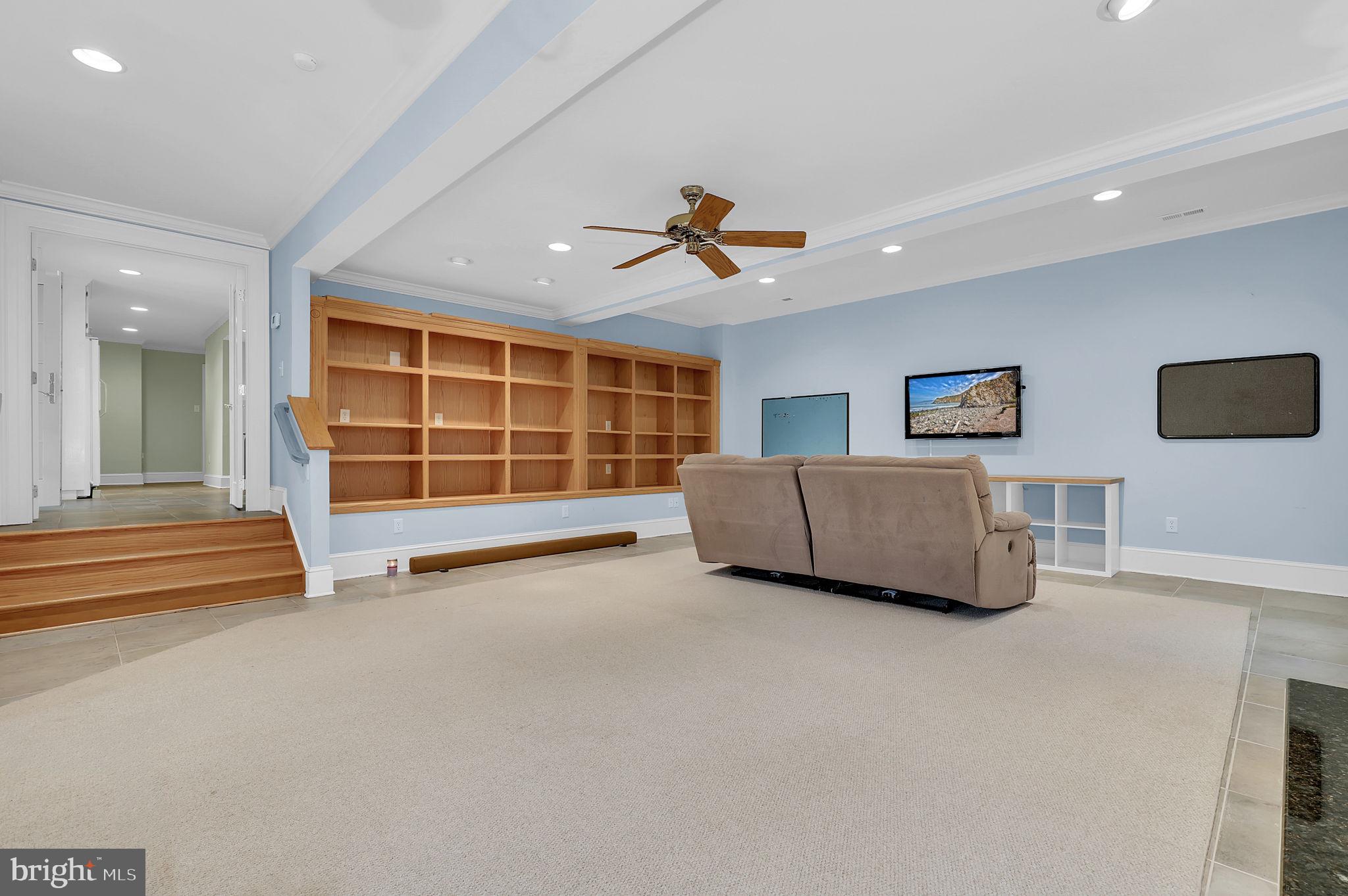 2812 PHEASANT LANE