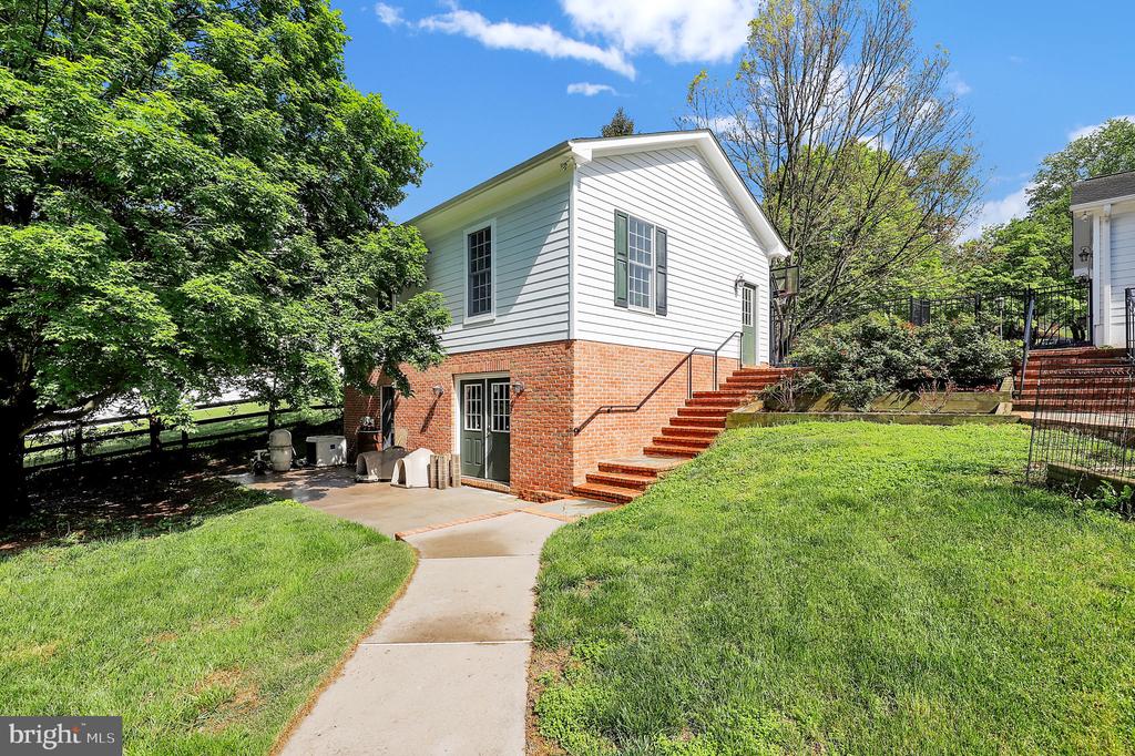 2812 PHEASANT LANE
