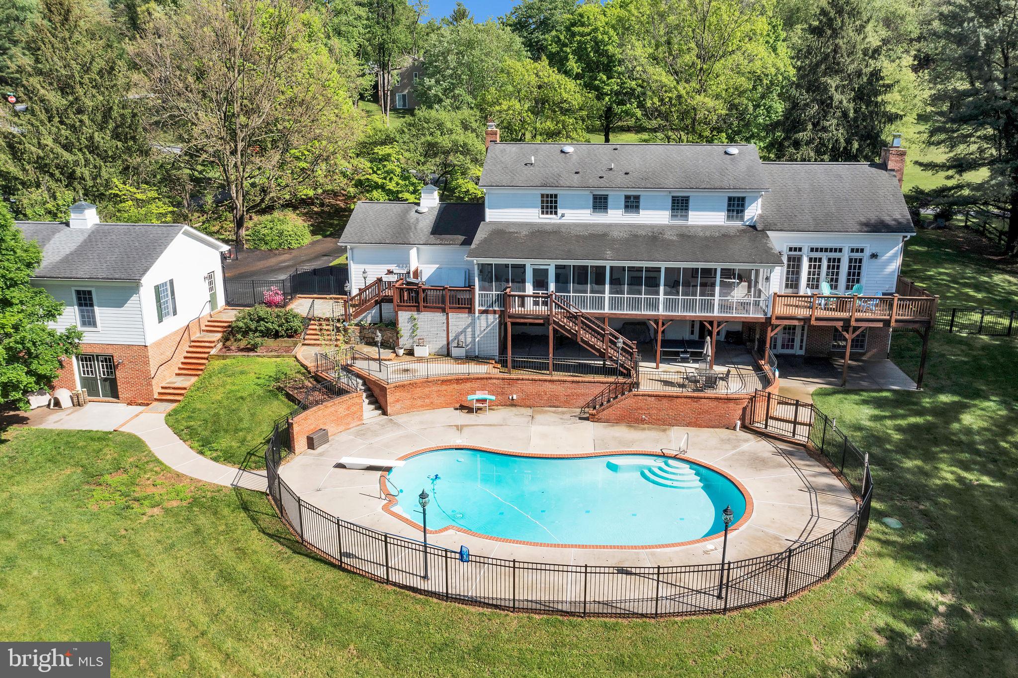 2812 PHEASANT LANE