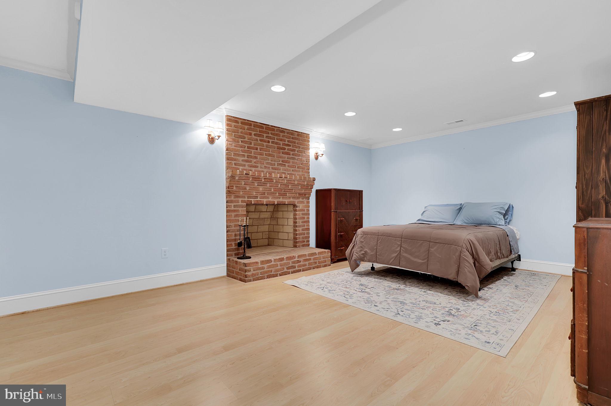 2812 PHEASANT LANE