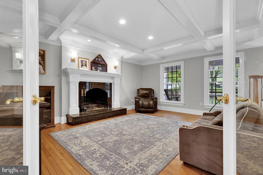 2812 PHEASANT LANE