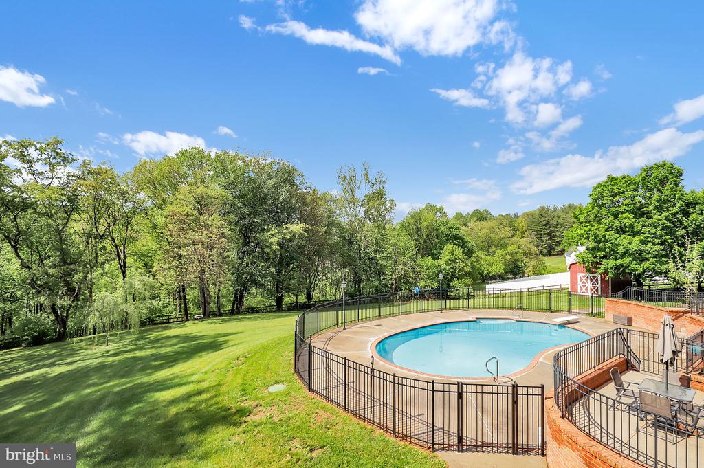 2812 PHEASANT LANE
