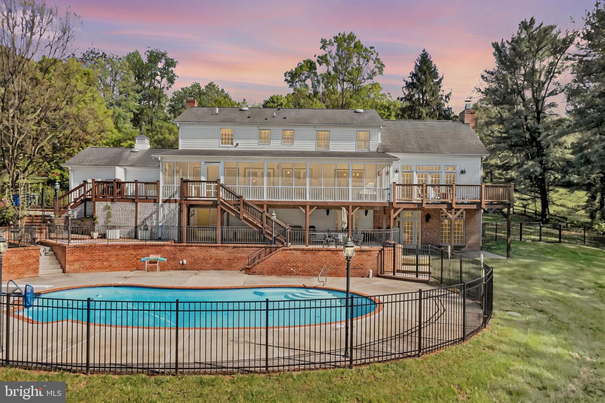 2812 PHEASANT LANE