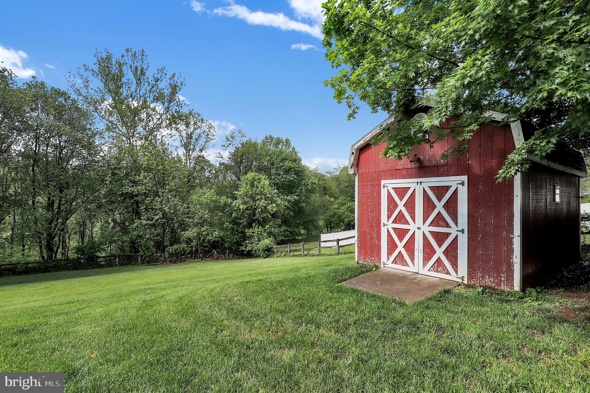 2812 PHEASANT LANE