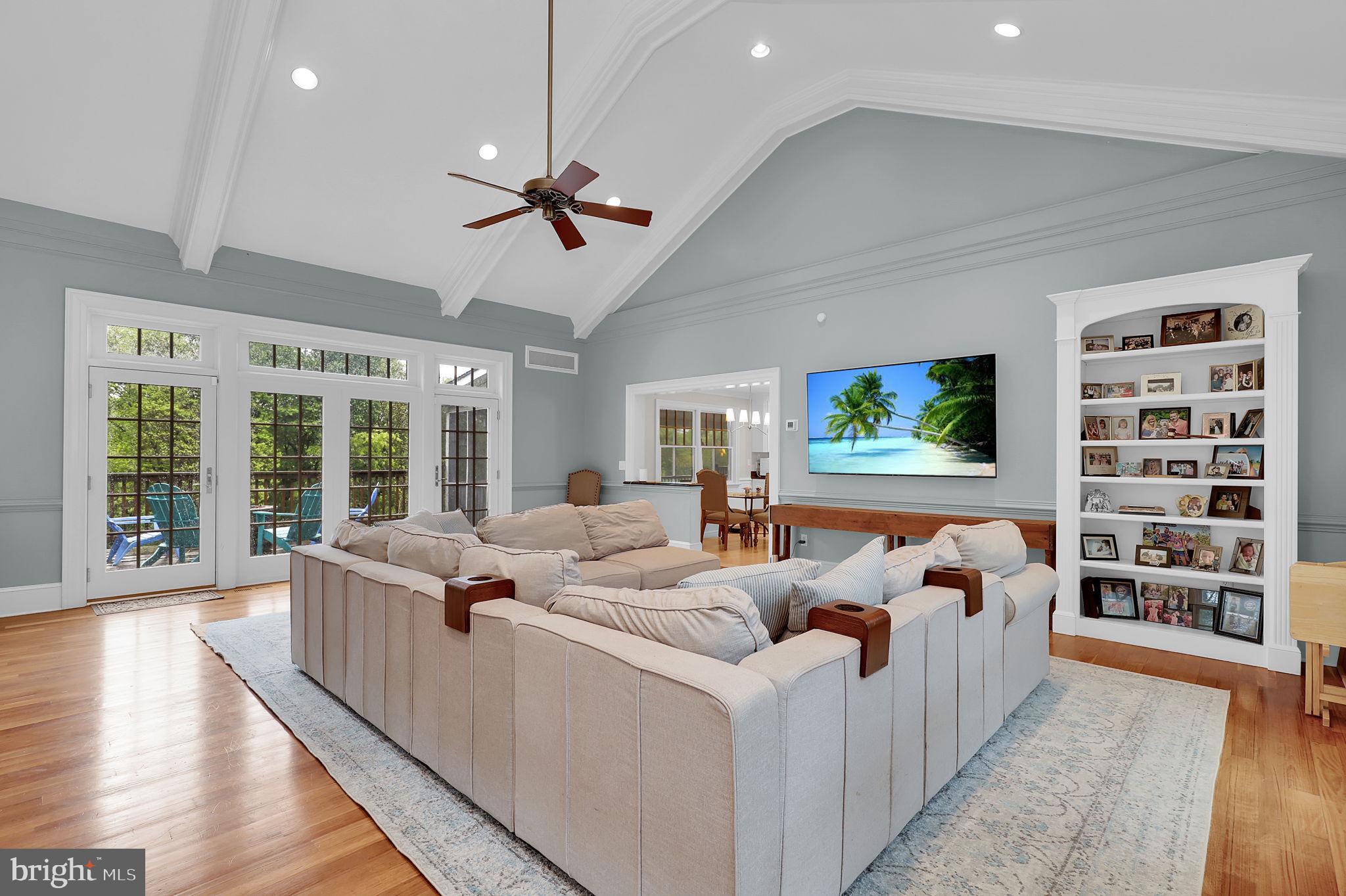 2812 PHEASANT LANE