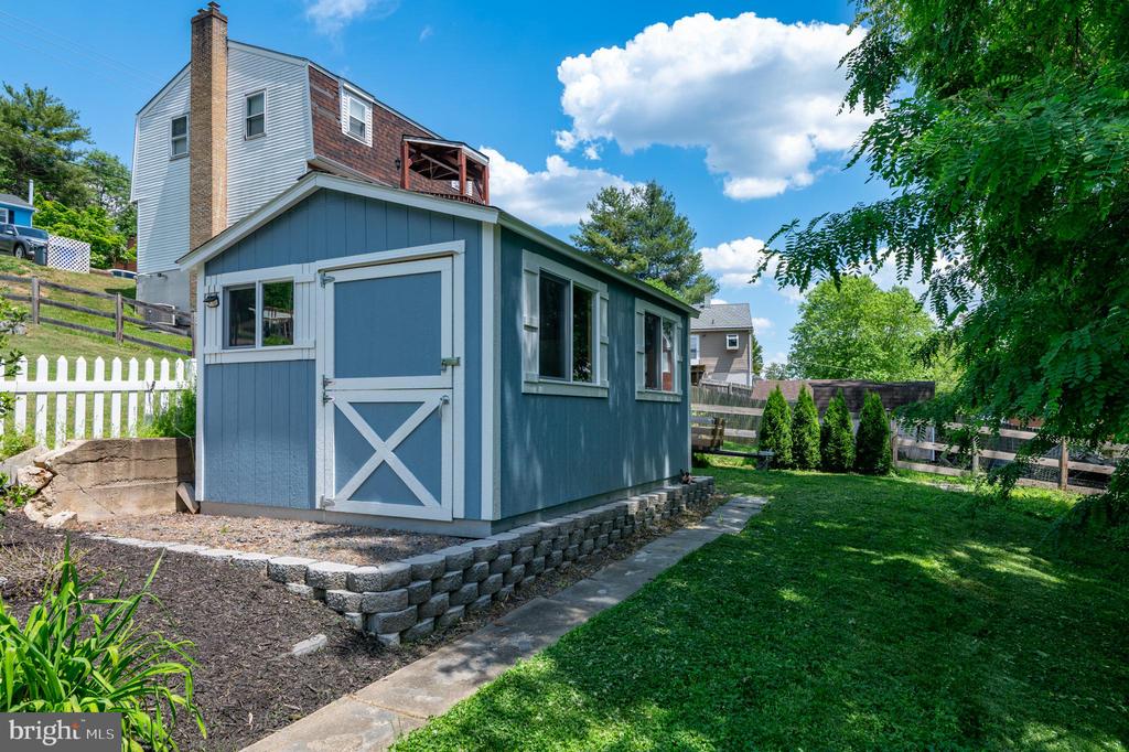 116 CENTRAL AVENUE