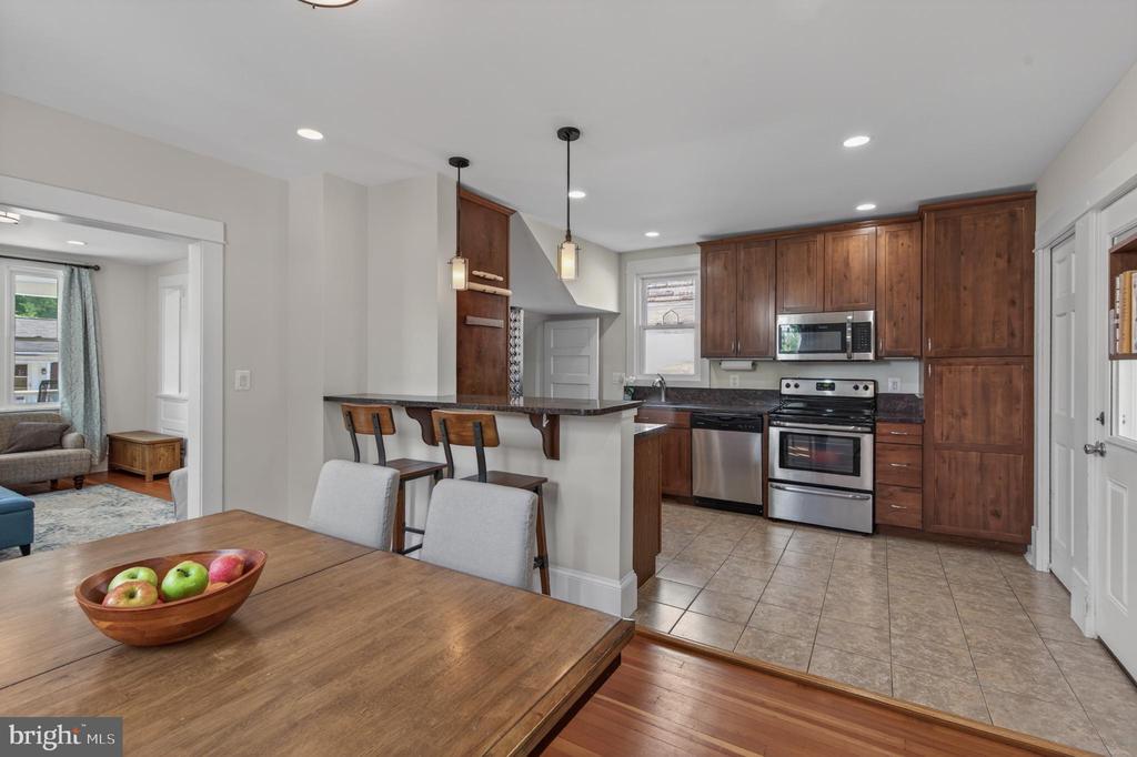 116 CENTRAL AVENUE