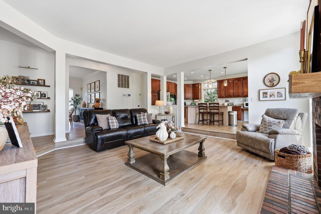 4213 WALLINGFORD COURT