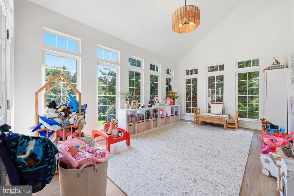 4213 WALLINGFORD COURT