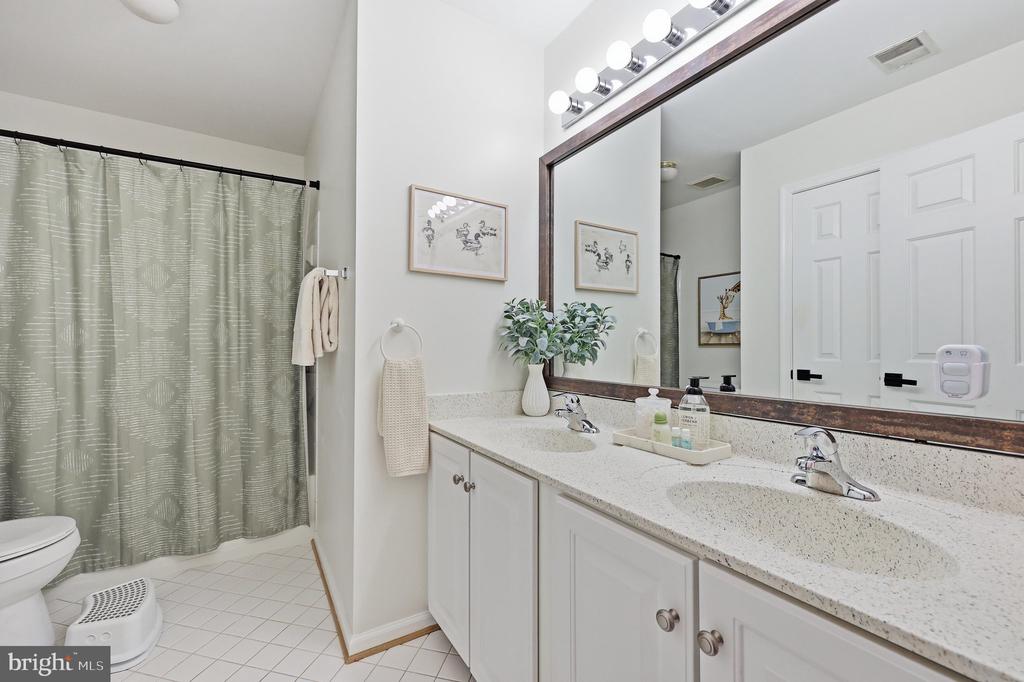 4213 WALLINGFORD COURT