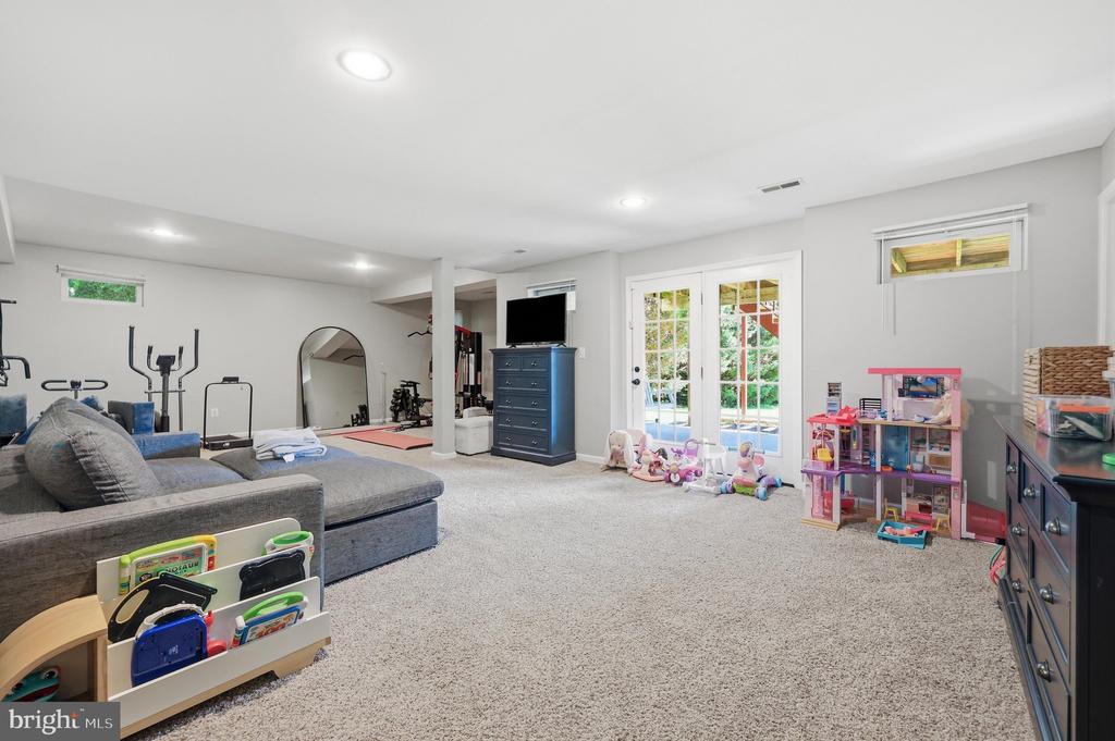 4213 WALLINGFORD COURT