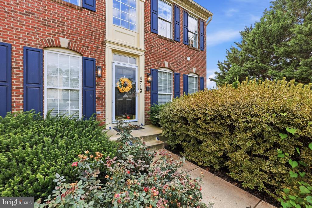 4213 WALLINGFORD COURT
