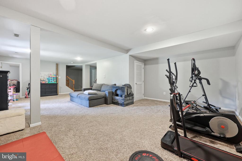 4213 WALLINGFORD COURT