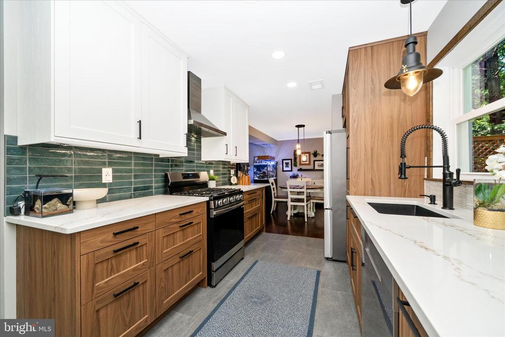 13120 CLIFTON ROAD