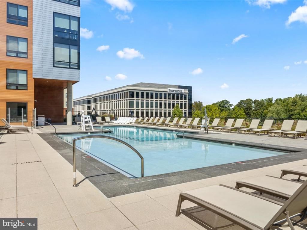 145 RIVERHAVEN DRIVE 125