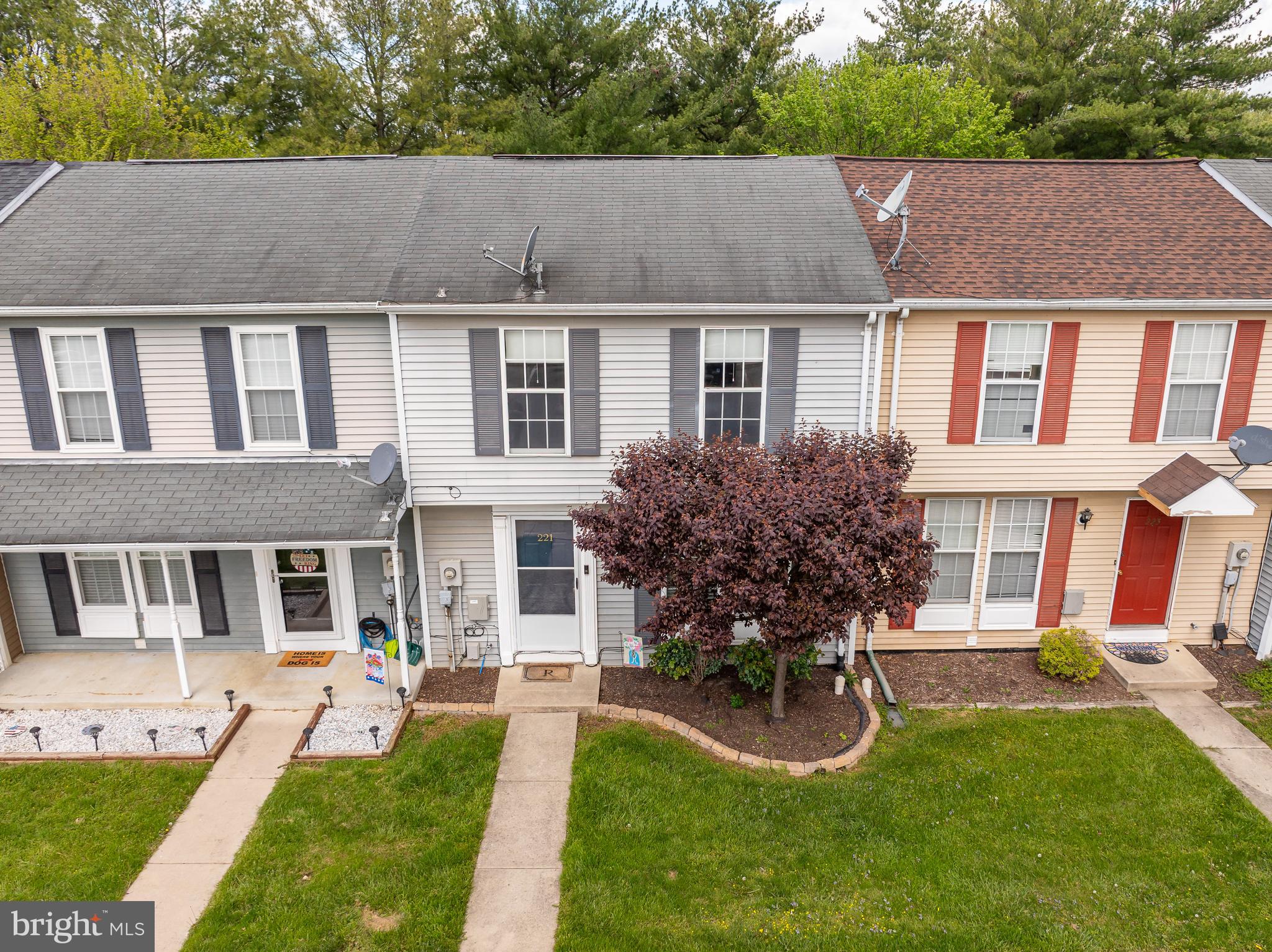 221 LILY COURT