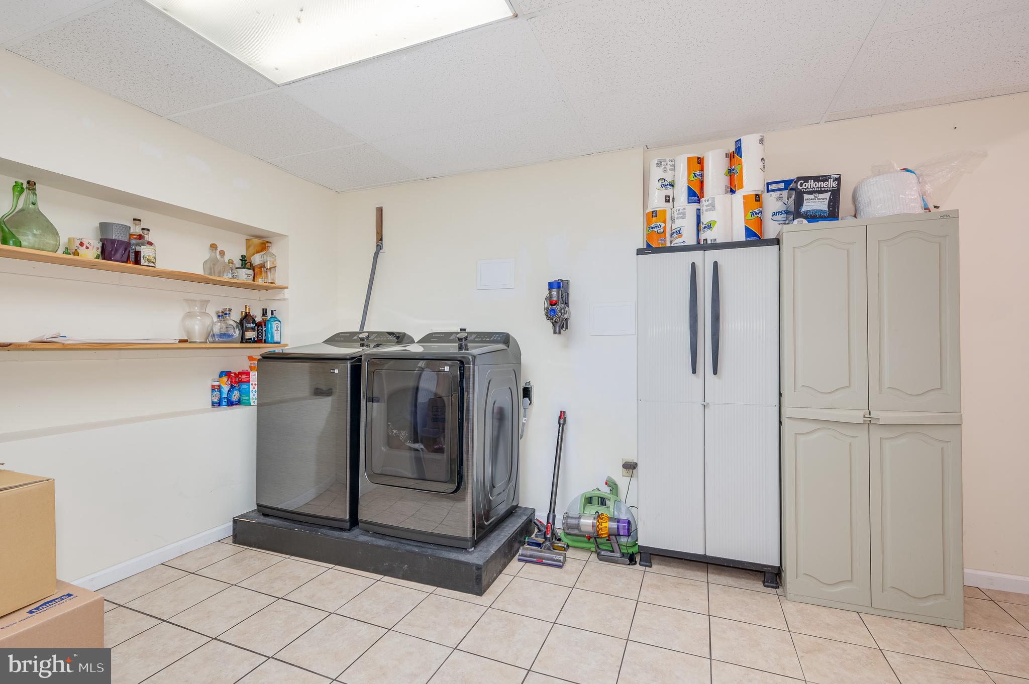 221 LILY COURT