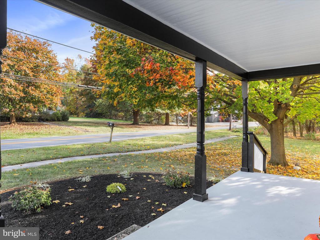 40 CRYSTAL FALLS DRIVE
