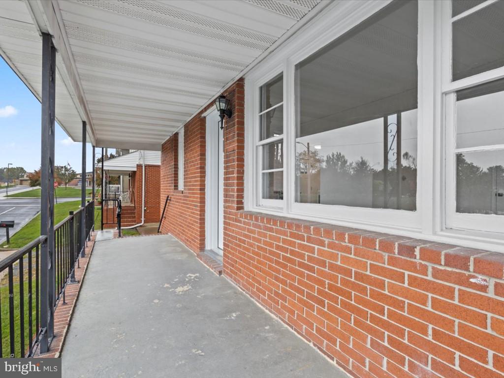 1310 DELAWARE LANE