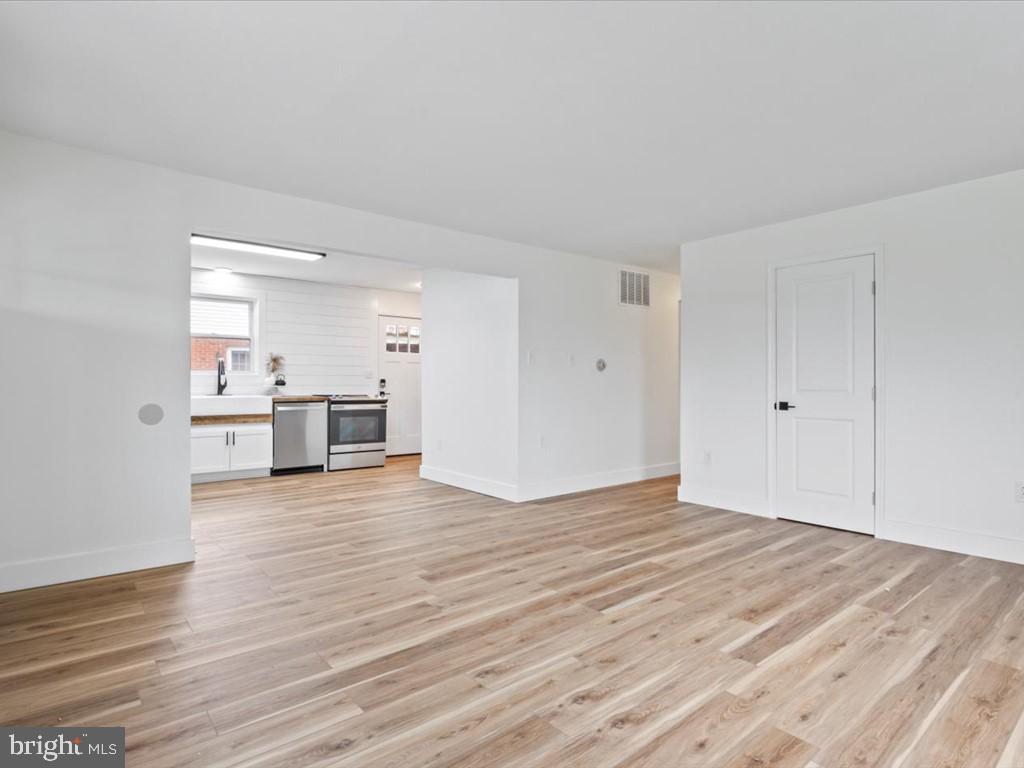 1310 DELAWARE LANE