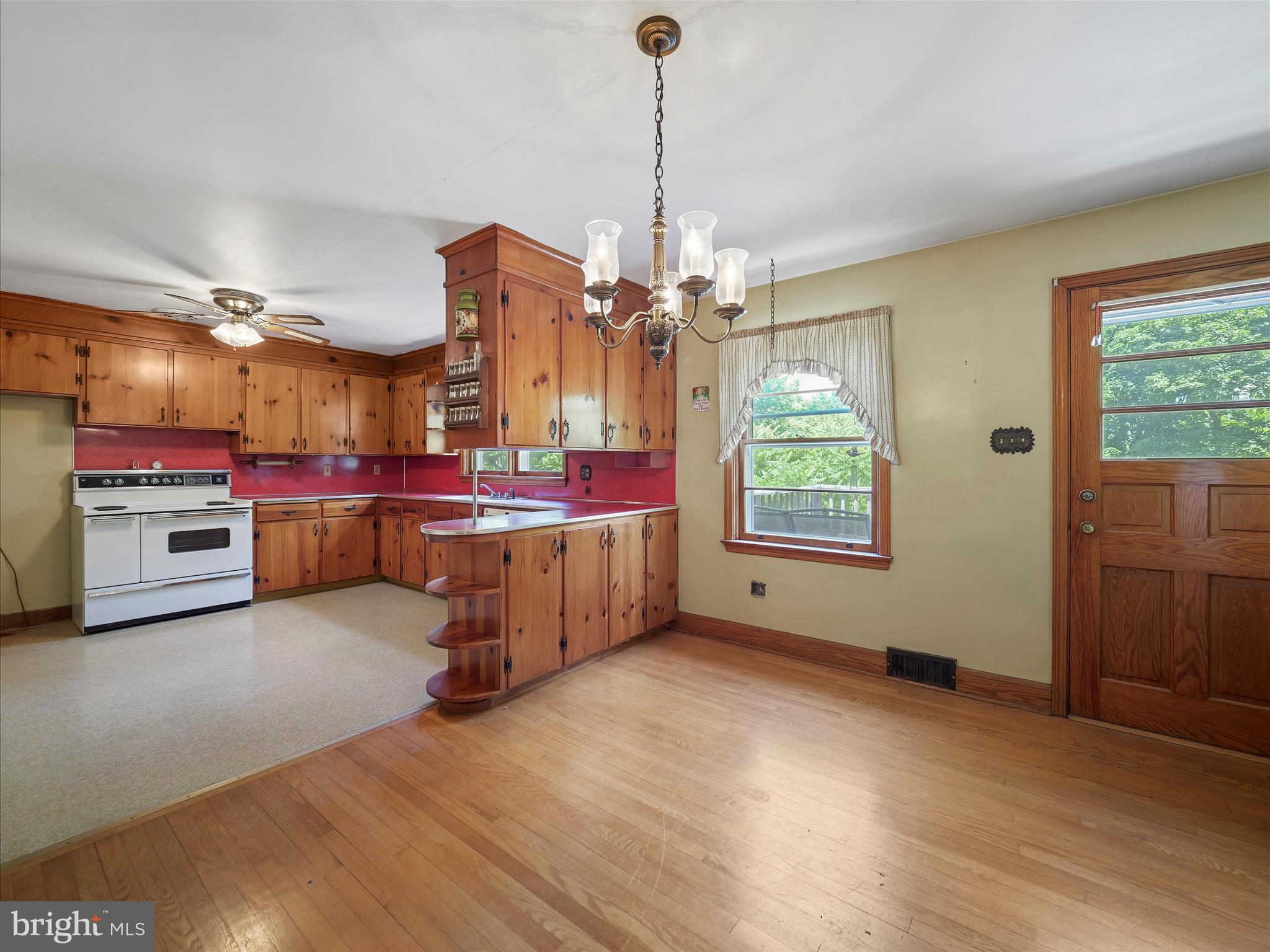 932 MOUNT AETNA ROAD