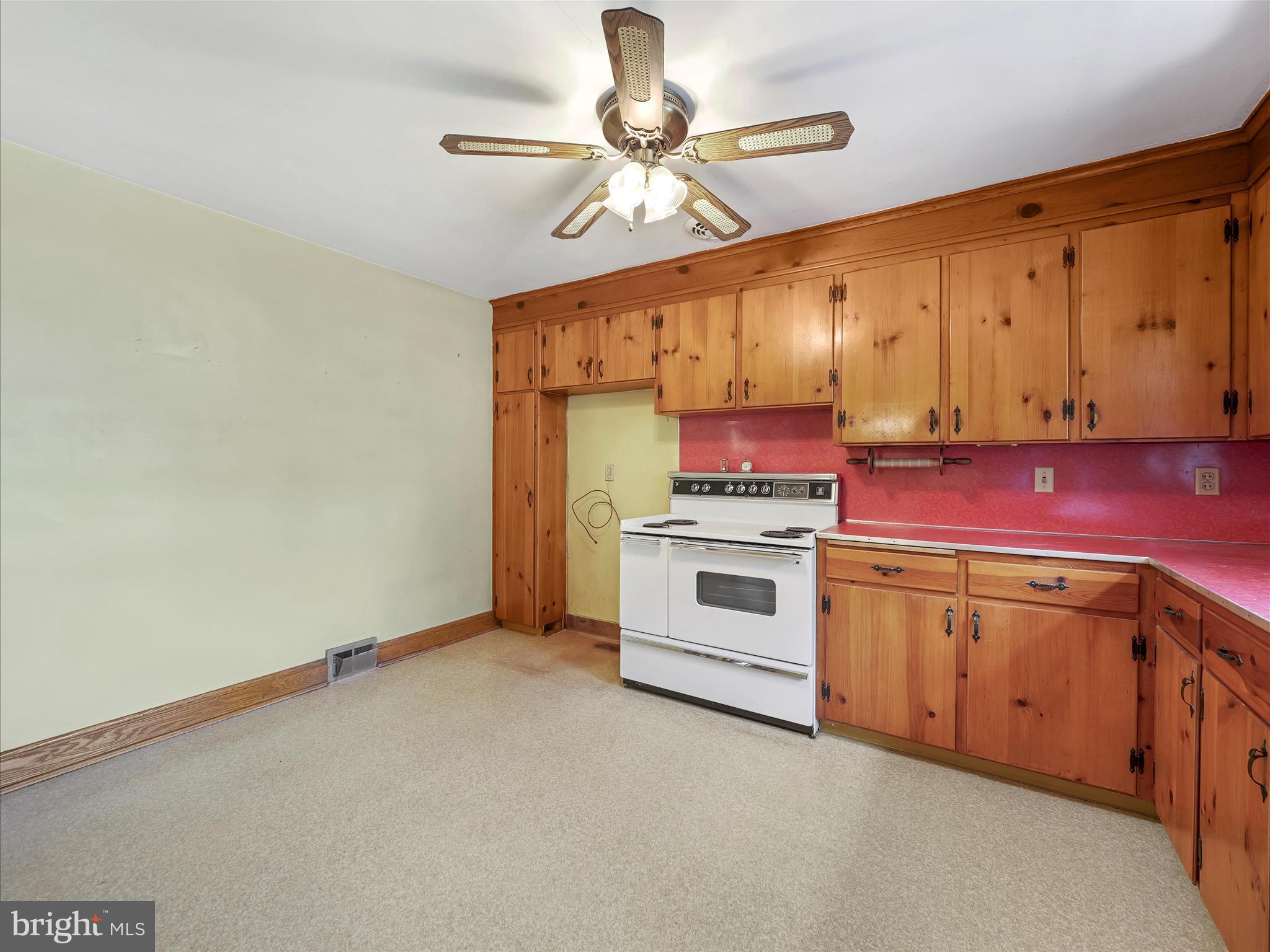 932 MOUNT AETNA ROAD