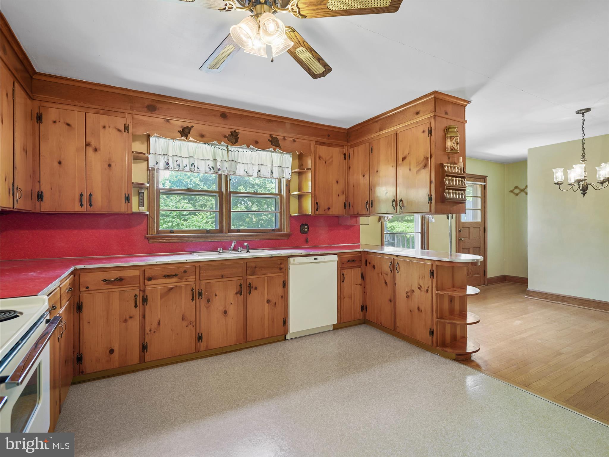 932 MOUNT AETNA ROAD