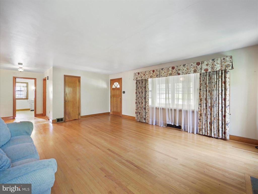 932 MOUNT AETNA ROAD